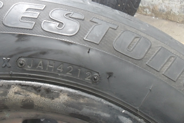 ล้อแม็ก 15นิ้ว 6รู พร้อมยาง สวยๆ 4 ล้อ ราคา 5700 บาท ล้อแม็ก 15นิ้ว 6รู พร้อมยาง สวยๆ 4 ล้อ ราคา 5700 บาท