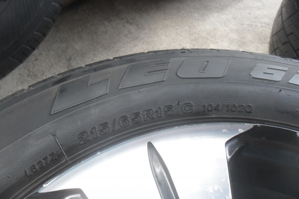 ล้อแม็ก 15นิ้ว 6รู พร้อมยาง สวยๆ 4 ล้อ ราคา 5700 บาท