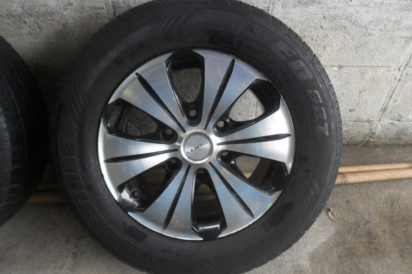 ล้อแม็ก 15นิ้ว 6รู พร้อมยาง สวยๆ 4 ล้อ ราคา 5700 บาท