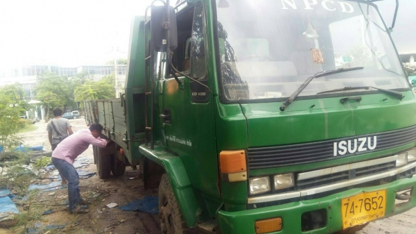 รถหกล้อ isuzu FTR ร็อคกี้ เครื่อง 165 แรง เครื่องีหัวสวยไม่มีผุ แอร์เย็น ภายในครบ ยาว 5.50 รถหกล้อ isuzu FTR ร็อคกี้ เครื่อง 165 แรง เครื่องีหัวสวยไม่มีผุ แอร์เย็น ภายในครบ ยาว 5.50