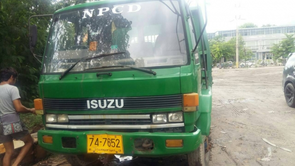 รถหกล้อ isuzu FTR ร็อคกี้ เครื่อง 165 แรง เครื่องีหัวสวยไม่มีผุ แอร์เย็น ภายในครบ ยาว 5.50