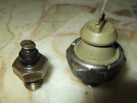 เซ็นเซอร์แรงดันน้ำมันเครื่อง+อุณหภูมิ VW T3