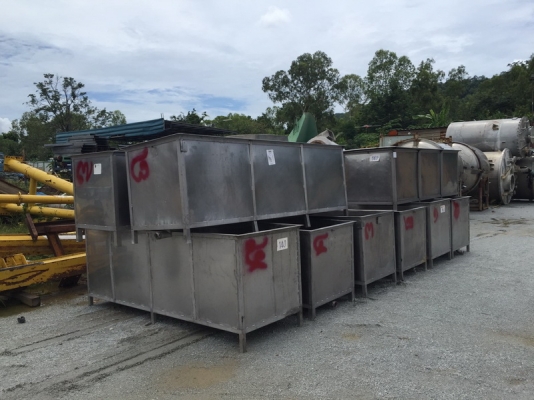 ขายถังสแตนเลส 4 เหลี่ยมขนาด 1,300 ลิตร สภาพสวยพร้อมใช้งาน ราคาไม่แพง