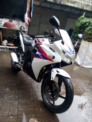 ขายลูกเดียว CBR150iปี2555 รถบ้านราคาเบาๆ เล่มเอกสารครบ