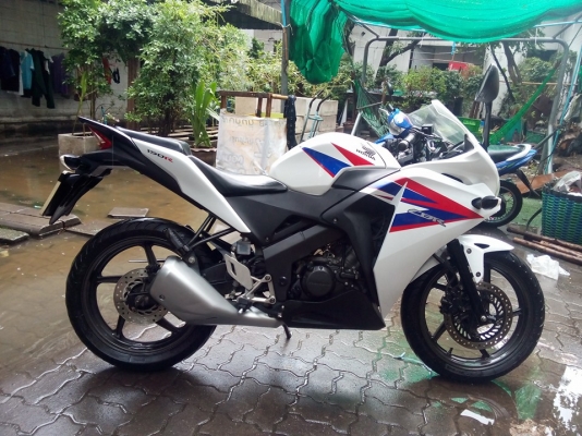 ขายลูกเดียว CBR150iปี2555 รถบ้านราคาเบาๆ เล่มเอกสารครบ