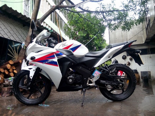 ขายลูกเดียว CBR150iปี2555 รถบ้านราคาเบาๆ เล่มเอกสารครบ