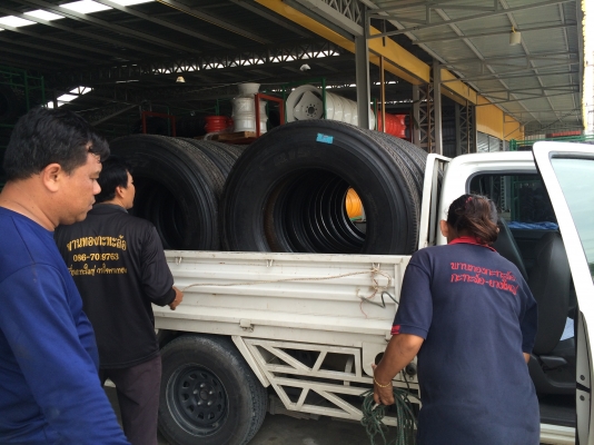 ยางหล่อใหม่ บริสโตล 11R157