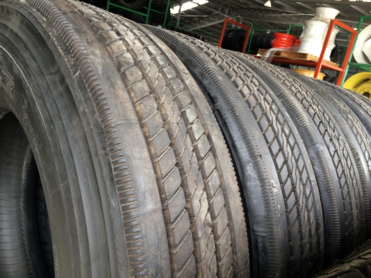 ยางหล่อใหม่ บริสโตล 11R157