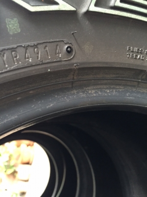 ยาง Falken Ziex S/TZ 04 265/70/16 ใช้ 200 กิโล ปี 14 เหมือนใหม่