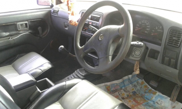 ขายกระบะ NISSAN ฝาแดง จอโค้ง ปี 39/1996 พาวเวอร์โรงงาน แอร์เย็น ทะเบียนพร้อมโอนครับ