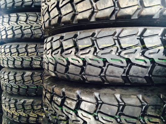 ยางหล่อใหม่ เรเดียลสำหรับเครน ขนาด 16.00R25