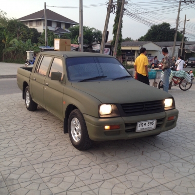 ขายมิตซูสตาด้า 4 ประตูปี 99 รถมือเดียว พวงมาลัยเพาเวอร์ สีเขียวทหารด้าน รถสวยมาก ราคา159,000 บาท ติดต่อ คุณเอ๋ 092-6356419