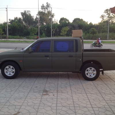 ขายมิตซูสตาด้า 4 ประตูปี 99 รถมือเดียว พวงมาลัยเพาเวอร์ สีเขียวทหารด้าน รถสวยมาก ราคา159,000 บาท ติดต่อ คุณเอ๋ 092-6356419