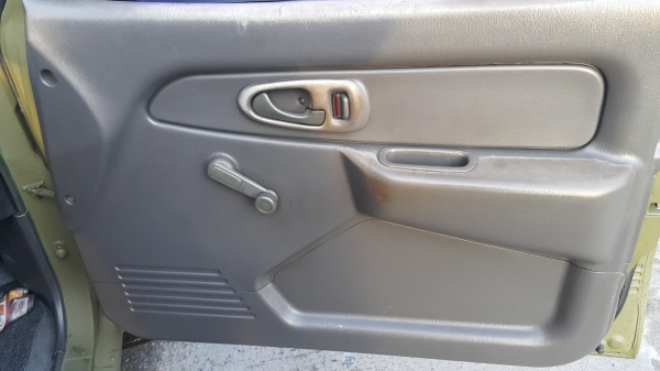 ขายมิตซูสตาด้า 4 ประตูปี 99 รถมือเดียว พวงมาลัยเพาเวอร์ สีเขียวทหารด้าน รถสวยมาก ราคา159,000 บาท ติดต่อ คุณเอ๋ 092-6356419