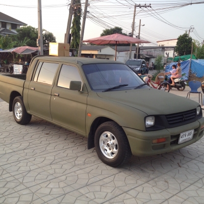 ขายมิตซูสตาด้า 4 ประตูปี 99 รถมือเดียว พวงมาลัยเพาเวอร์ สีเขียวทหารด้าน รถสวยมาก ราคา159,000 บาท ติดต่อ คุณเอ๋ 092-6356419