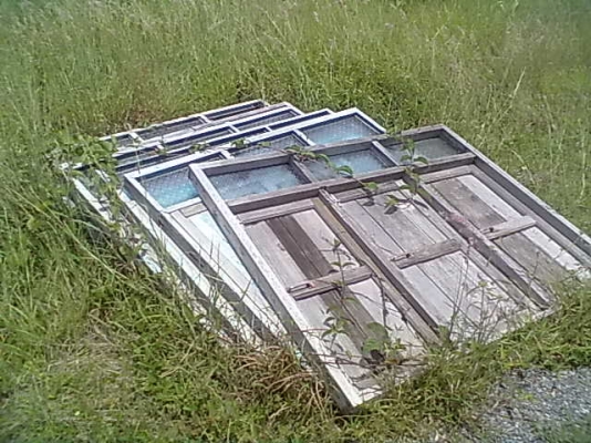 ขายประตู-หน้าต่างเก่า