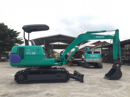 รถขุด KOMATSU PC30-7 มือสอง นำเข้าญี่ปุ่น