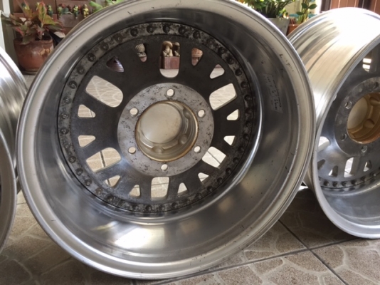 ขายล้อ 3 ชิ้นญี่ปุ่น 16x8" off 0 ลึกๆ , 6 รู 139.7