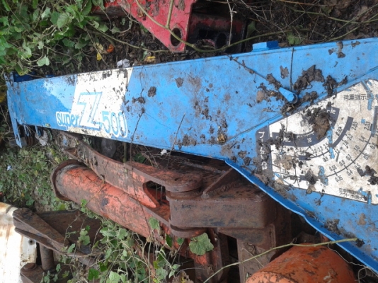 อ่านก่อนนะครับค่อยโทรมา ขายบูมเครน TADANO superZ500ท้องวี4ปอก3ชัก เก่านอก สภาพดีและบูม4.5ตันท้องแบน4ปอก3ชักครับ