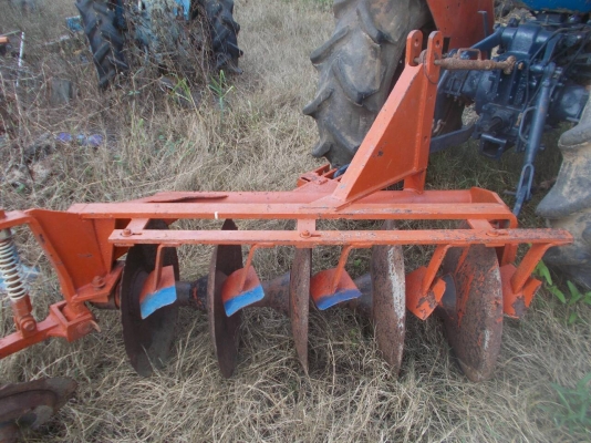 Kubota 2002 DT พร้อมใบดันหน้า ผาน5 พร้อมใช้งาน เครื่องดี เกียร์ดี Kubota 2002 DT พร้อมใบดันหน้า ผาน5 พร้อมใช้งาน เครื่องดี เกียร์ดี