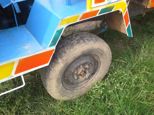 มาแล้วครับสำหรับชาวไร่ชาวสวน ลดราคาให้ครับ เหลือ 48,500 บาท อีแต๋นสวยๆกระบะไม้ยังงามๆเลยครับ เครื่องยันมาร์ 10.5 แรงม้า คัดซีส์หน้าสี่ พร้อมใช้งาน