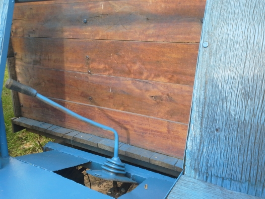 มาแล้วครับสำหรับชาวไร่ชาวสวน ลดราคาให้ครับ เหลือ 48,500 บาท อีแต๋นสวยๆกระบะไม้ยังงามๆเลยครับ เครื่องยันมาร์ 10.5 แรงม้า คัดซีส์หน้าสี่ พร้อมใช้งาน