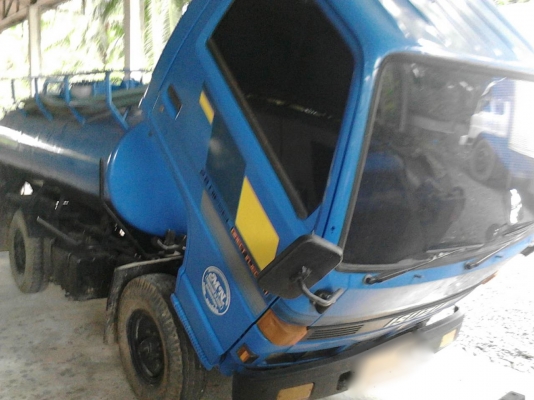 รถอีซูซู 4 ล้อดั้ม NKR เปลื่ยนเครื่อง 110 แรงม้า. ปี 38    สนใจติดต่อ  081 - 6079515