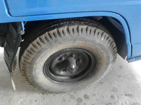 รถอีซูซู 4 ล้อดั้ม NKR เปลื่ยนเครื่อง 110 แรงม้า. ปี 38    สนใจติดต่อ  081 - 6079515