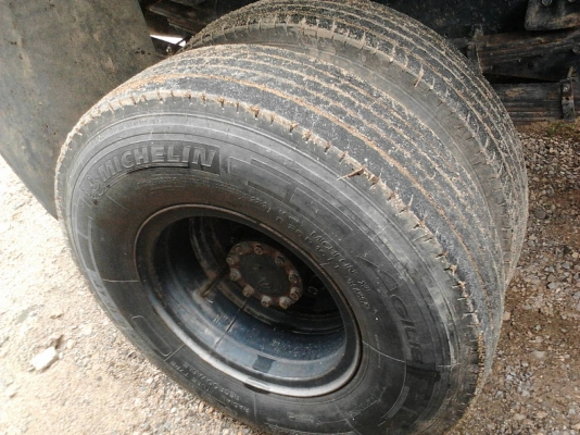 รถฮีโน่ 6 ล้อดั้ม FC4J  150 แรงม้า. ปี 51  สนใจติดต่อ  081 - 6079515