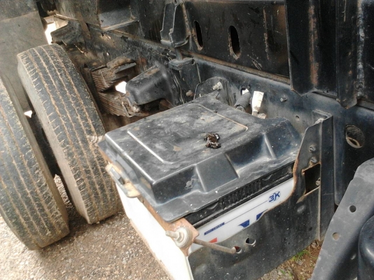 รถฮีโน่ 6 ล้อดั้ม FC4J  150 แรงม้า. ปี 51  สนใจติดต่อ  081 - 6079515