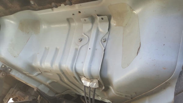 รถอีซุซุ 6 ล้อดั้ม NPR 150 แรงม้า ปี 55.  ( รถวิ่ง 8x,xxx กม. )    สนใจติดต่อ   081 - 6079515