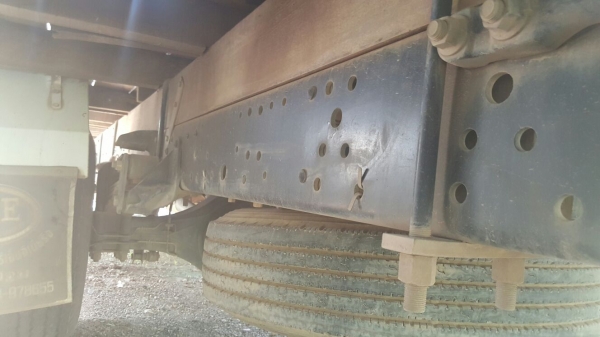 รถอีซุซุ 6 ล้อดั้ม NPR 150 แรงม้า ปี 55.  ( รถวิ่ง 8x,xxx กม. )    สนใจติดต่อ   081 - 6079515