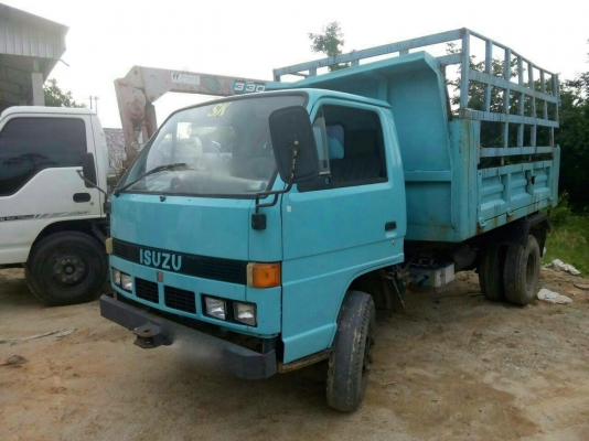 รถอีซุซุ 6 ล้อดั้ม TLD53  เครื่อง 110 แรงม้า.    สนใจติดต่อ  081 - 6079515