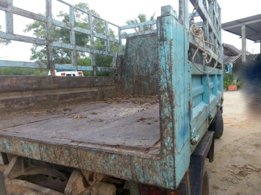 รถอีซุซุ 6 ล้อดั้ม TLD53  เครื่อง 110 แรงม้า.    สนใจติดต่อ  081 - 6079515