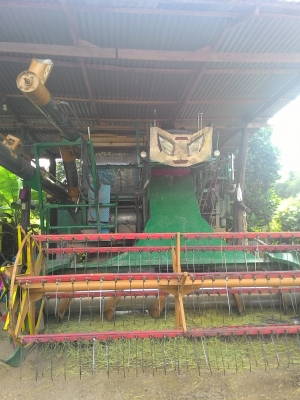 ขายรถเกี่ยวข้าว สภาพดี ราคาถูก 2 คัน คันละห้าแสนบาท ขายรถเกี่ยวข้าว สภาพดี ราคาถูก 2 คัน คันละห้าแสนบาท