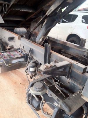 รถฮีโน่ 6 ล้อดั้ม FC9J 175 แรงม้า. ปี 54   ( รถวิ่ง 13x,xxx กว่า กม. )     สนใจติดต่อ  081 - 6079515