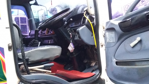 ขายสิบล้อดั๊มสองเพลา ฮีโน่เมก้า 220 สนใจ 081  7368589