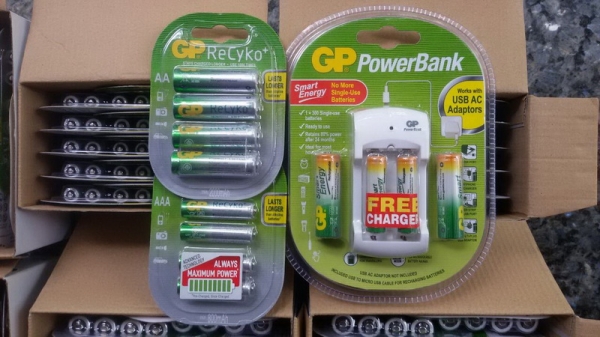 GP Battery ReCyko (ถ่านชาร์จแบบคายประจุช้า) และแท่นชาร์จถ่าน 5 &amp; 12 ชม. เพื่อการถนอมถ่าน