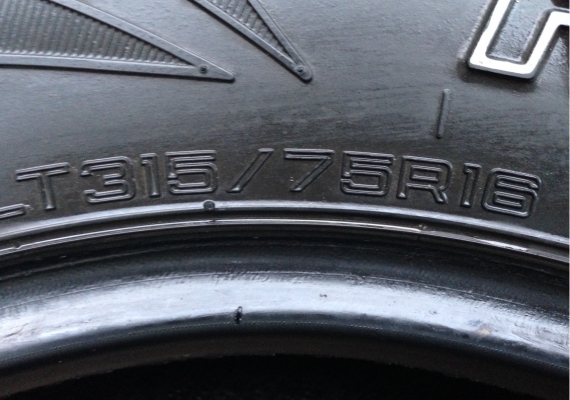 ยาง MUDSTAR 315 75 16 ปี12 ดอกเซ็นกว่าๆ ลุยได้อีกยาว