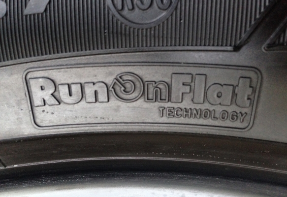 ยาง Dunlop run flat เบอร์ 245 50 18 ปี12 ดอกหนา ไม่มีปะ