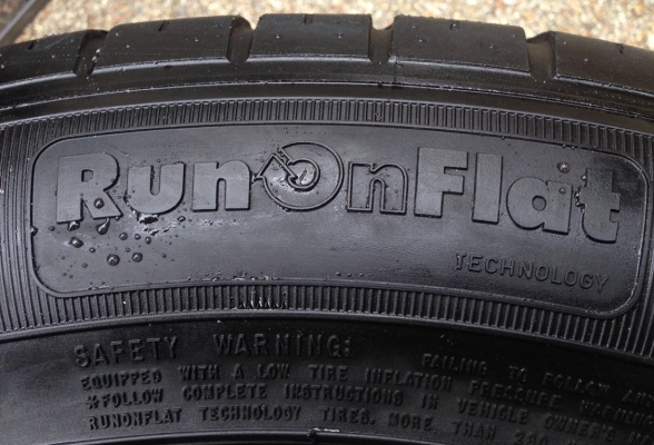 ยาง Goodyear run flat เบอร์ 225 55 17 กลางปี11 ดอกหนา ไม่มีปะ