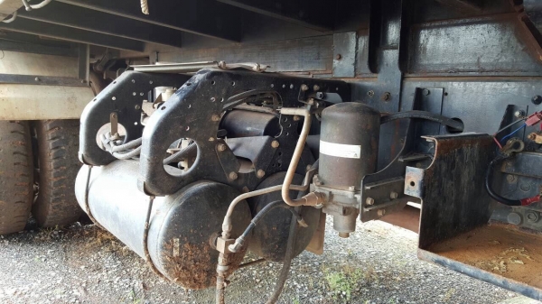 ขายรถพ่วง ดั้มแม่-ลูก ไอ้หลง FN62M ปี 55 เครื่องเดิม 270 แรงม้า เกียร์เดิม คัสซีสวยตลอดเส้น ราคาคุยกันได้ครับ