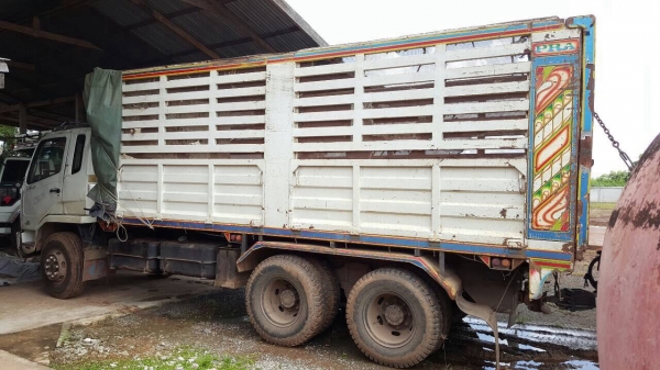 ขายรถพ่วง ดั้มแม่-ลูก ไอ้หลง FN62M ปี 55 เครื่องเดิม 270 แรงม้า เกียร์เดิม คัสซีสวยตลอดเส้น ราคาคุยกันได้ครับ