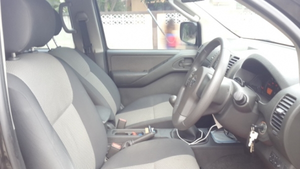 ต้องการขายรถ Nissan Navara Calibre 4 ประตู ปี 2013 เครื่องยนต์ดีเซลเทอร์โบ 2500cc 6สปีด สีดำ เกียร์ธรรมดา ระบบเบรค ABS เครื่องเสียง-mp3 กล้องมองหลัง มีคู่มือ-บุ๊คเซอร์วิส รถสภาพสวย พร้อมใช้ ราคา 430,000 บาทถ้วน ต้องการขายรถ Nissan Navara Calibre 4 ประตู ปี 2013 เครื่องยนต์ดีเซลเทอร์โบ 2500cc 6สปีด สีดำ เกียร์ธรรมดา ระบบเบรค ABS เครื่องเสียง-mp3 กล้องมองหลัง มีคู่มือ-บุ๊คเซอร์วิส รถสภาพสวย พร้อมใช้ ราคา 430,000 บาทถ้วน