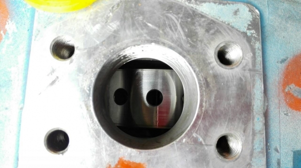 Sale>> ปั้มไฮดรอลิคใหญ่ ใช้กับมอเตอร์ 50 HP. ขึ้นไป สภาพใหม่ แน่นๆ!! โทร 089-2499-123 นครปฐม