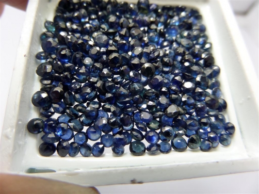 พลอยไพลินกลมไซร์ 2.5-2.8 มิล