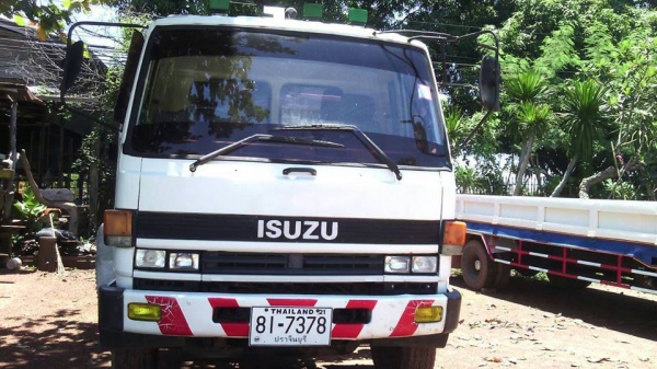 ขาย6ล้ออีซูซุ ROCKY165 เครนTADANO3ตัน สภาพพร้อมใช้งาน เครื่องดี เครนเดิมเอกสารพร้อมโอน