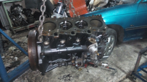 ขายเครื่องวีโก้2500 ครึ่งท่อนล่างสวยๆ