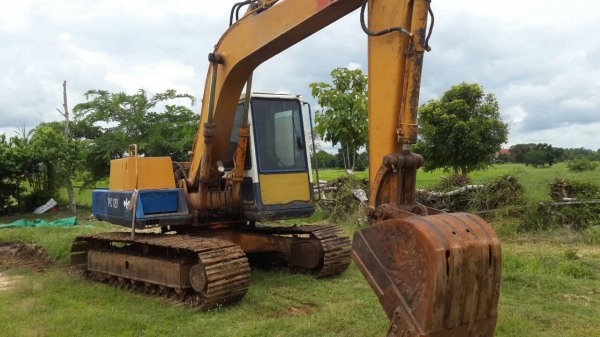 ขายด่วนรถแบ็คโฮPC100-3เอกสารใบอินวอย เครื่องปั้มเดิมโทร0843923995