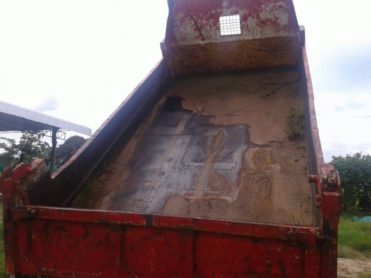 ขายด่วนหกล้อดั้มยาง900KR320เครื่องEH500 150แรงสภาพใช้งานโทร0843923995